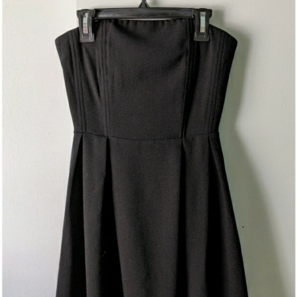 The little black dress - Picture 3 of 4